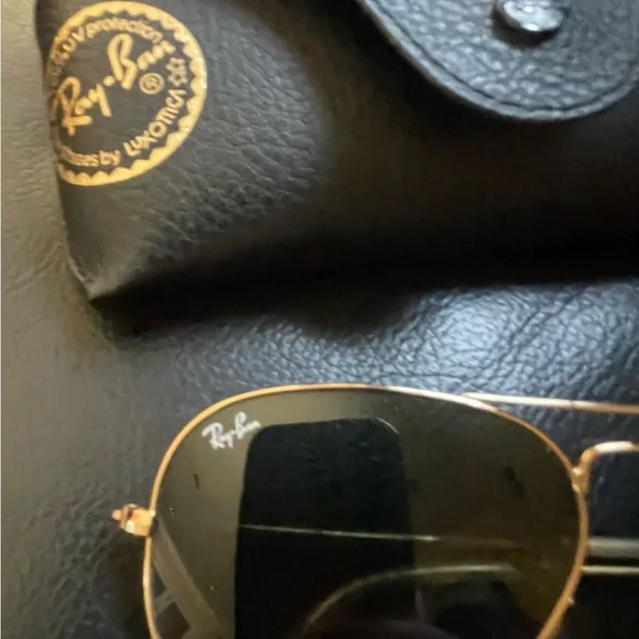 Ray Ban sunglasses with case - Picture 5 of 6